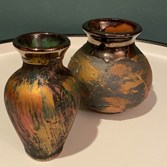 Pair of mini vases with gold iridescent finish - Picture 3 of 7